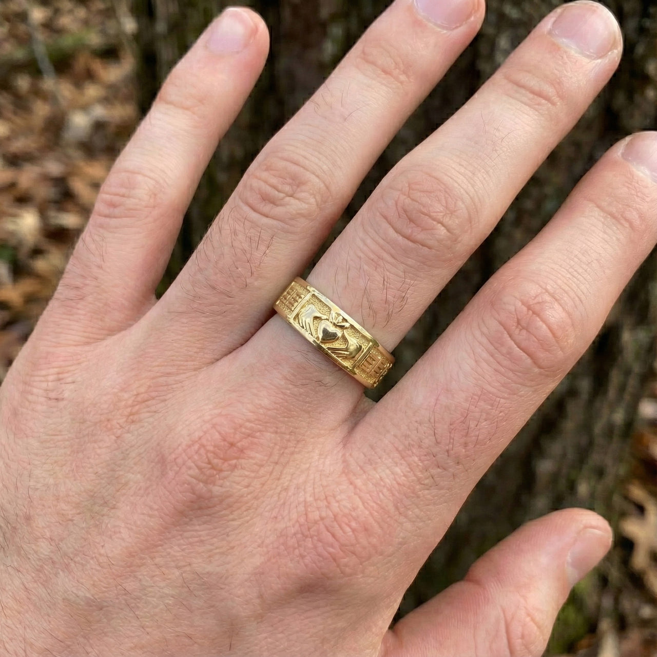 Men' 6mm 10K or 14K Gold Irish Celtic Claddagh Wedding Ring Band