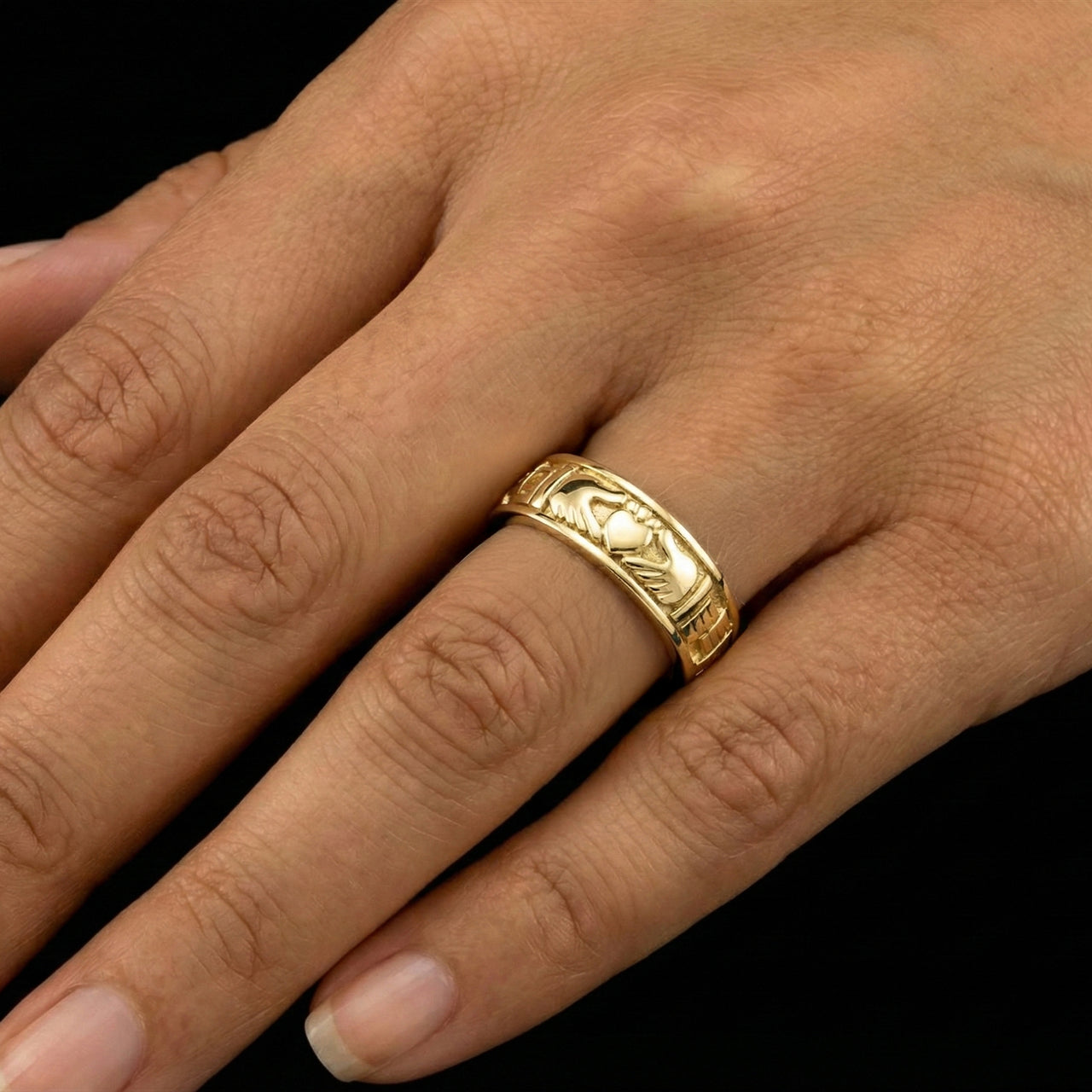 Ladies 10K or 14K Gold Irish Celtic Claddagh Wedding Spinner Ring Band