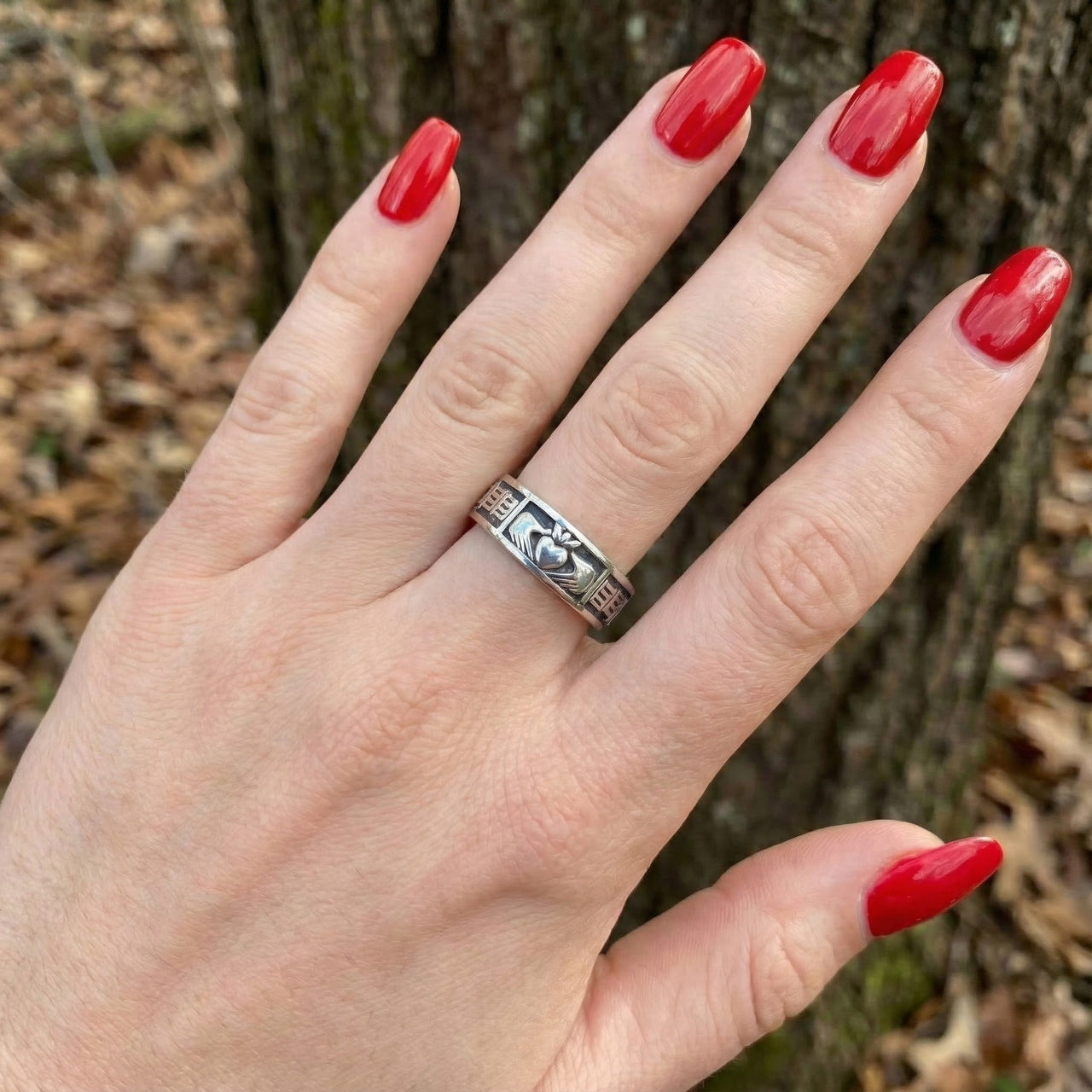 Women's 925 Sterling Silver Irish Celtic Claddagh Ring Band, 6mm